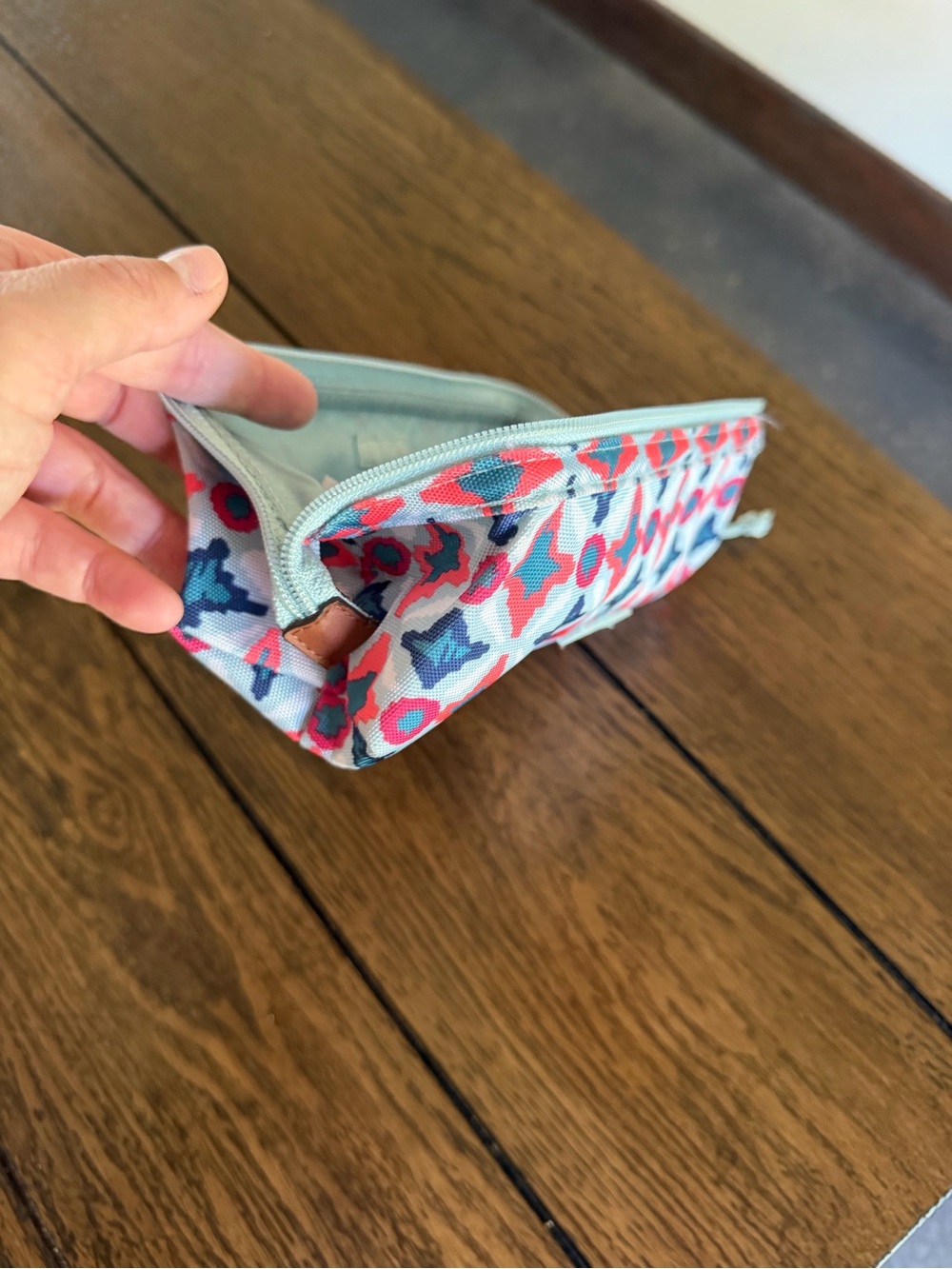 Vera Bradley Floral Makeup Bag Pouch Multicolor Zip Water GEO - Picture 10 of 11